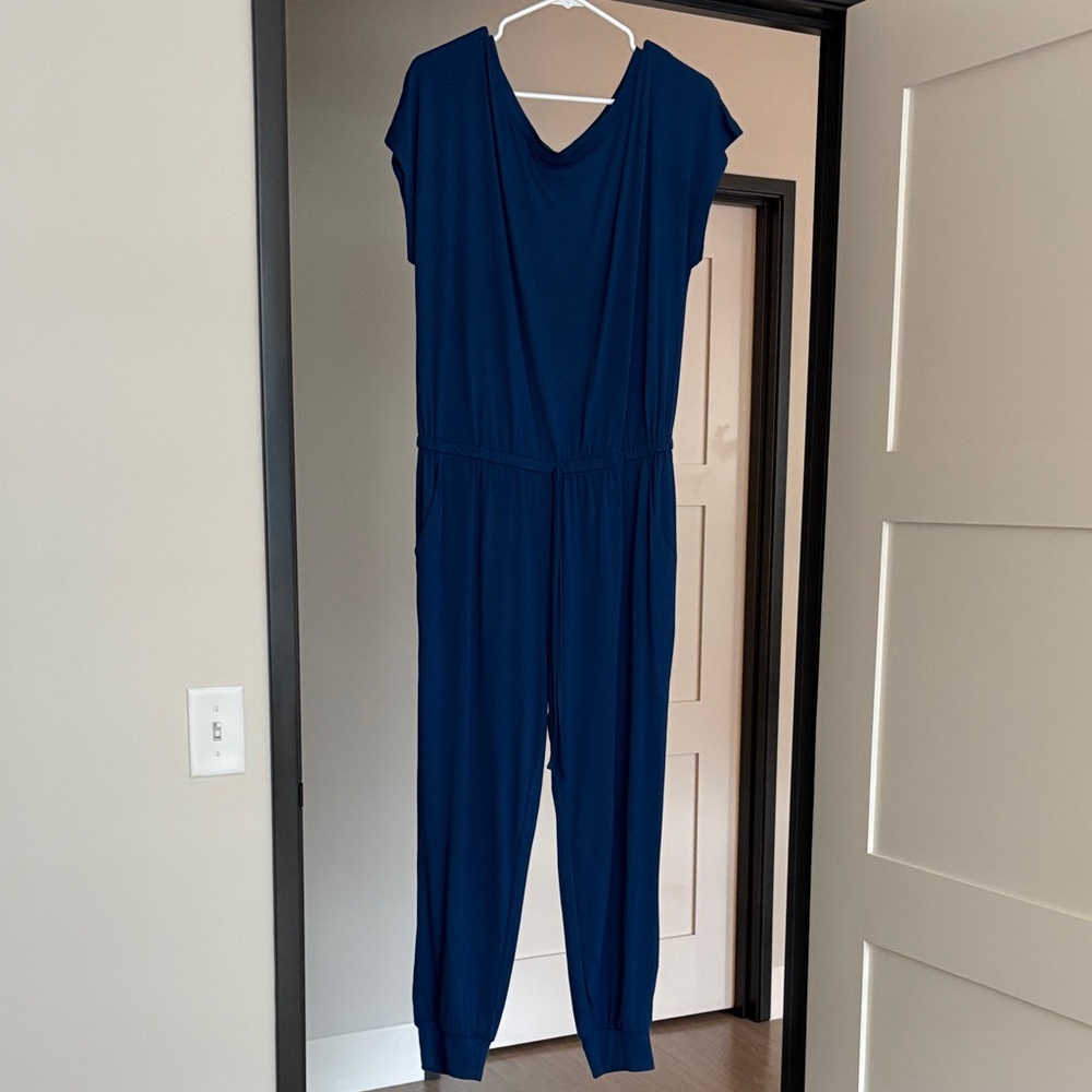 Chic Navy Women's Jumpsuit